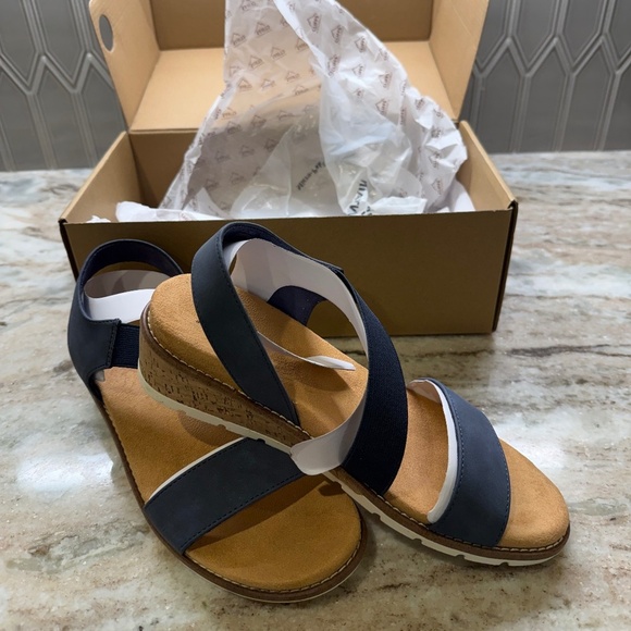 White Mountain Shoes - Navy Women's Cliffs Sandal: Style - Tinnley